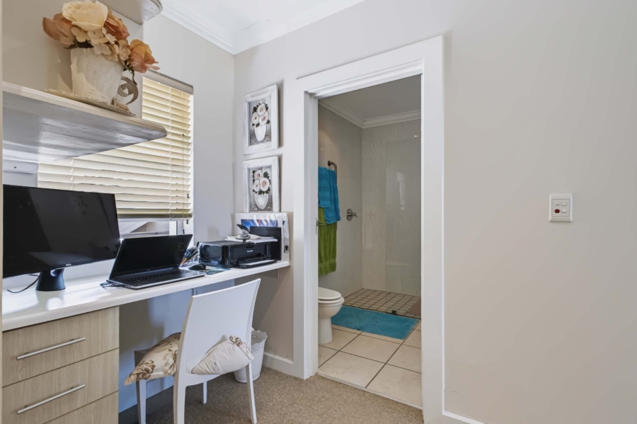  Bedroom Property for Sale in Twin Rivers Western Cape